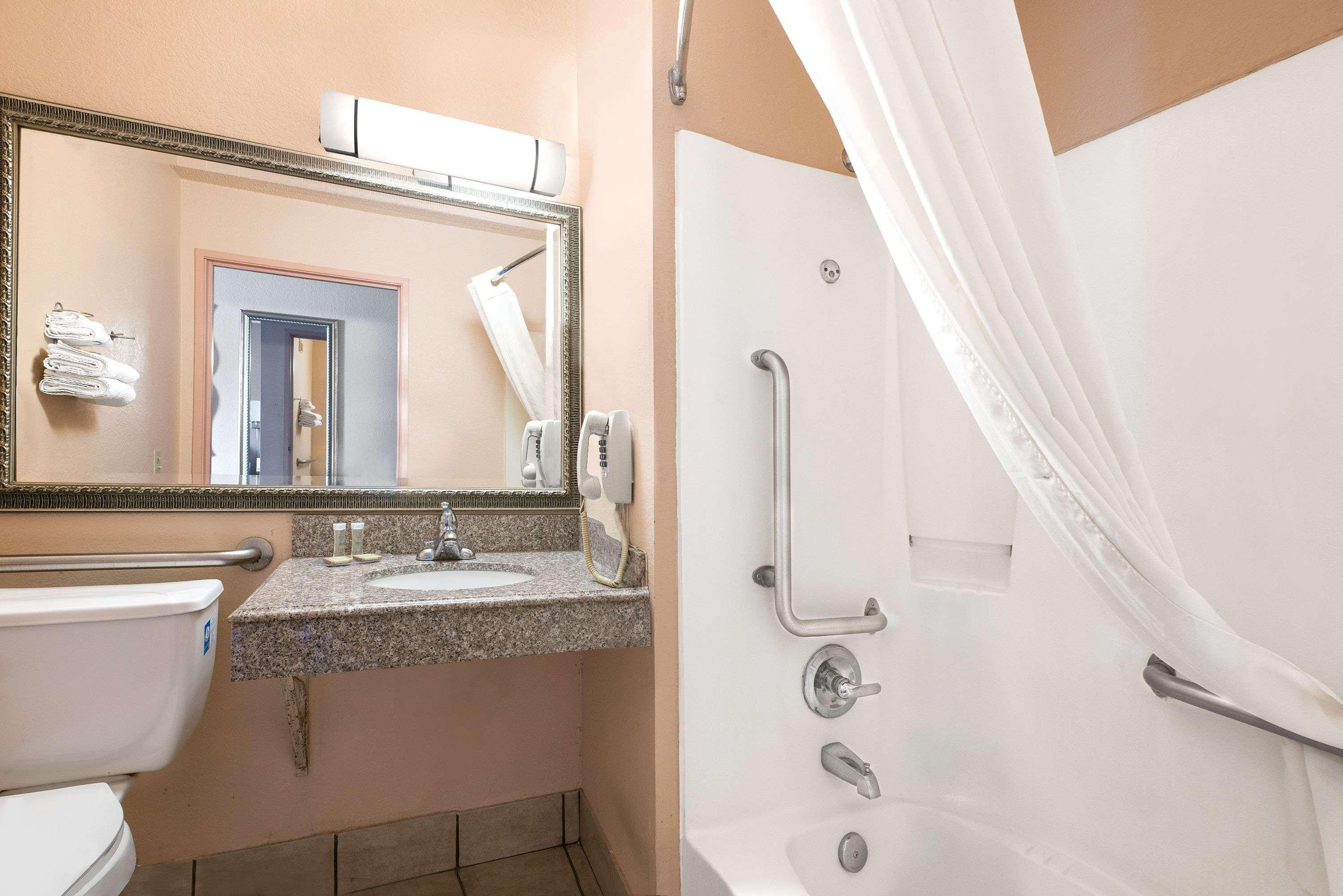 Hotel Super 8 By Wyndham San Antonio/I-35 North Esterno foto