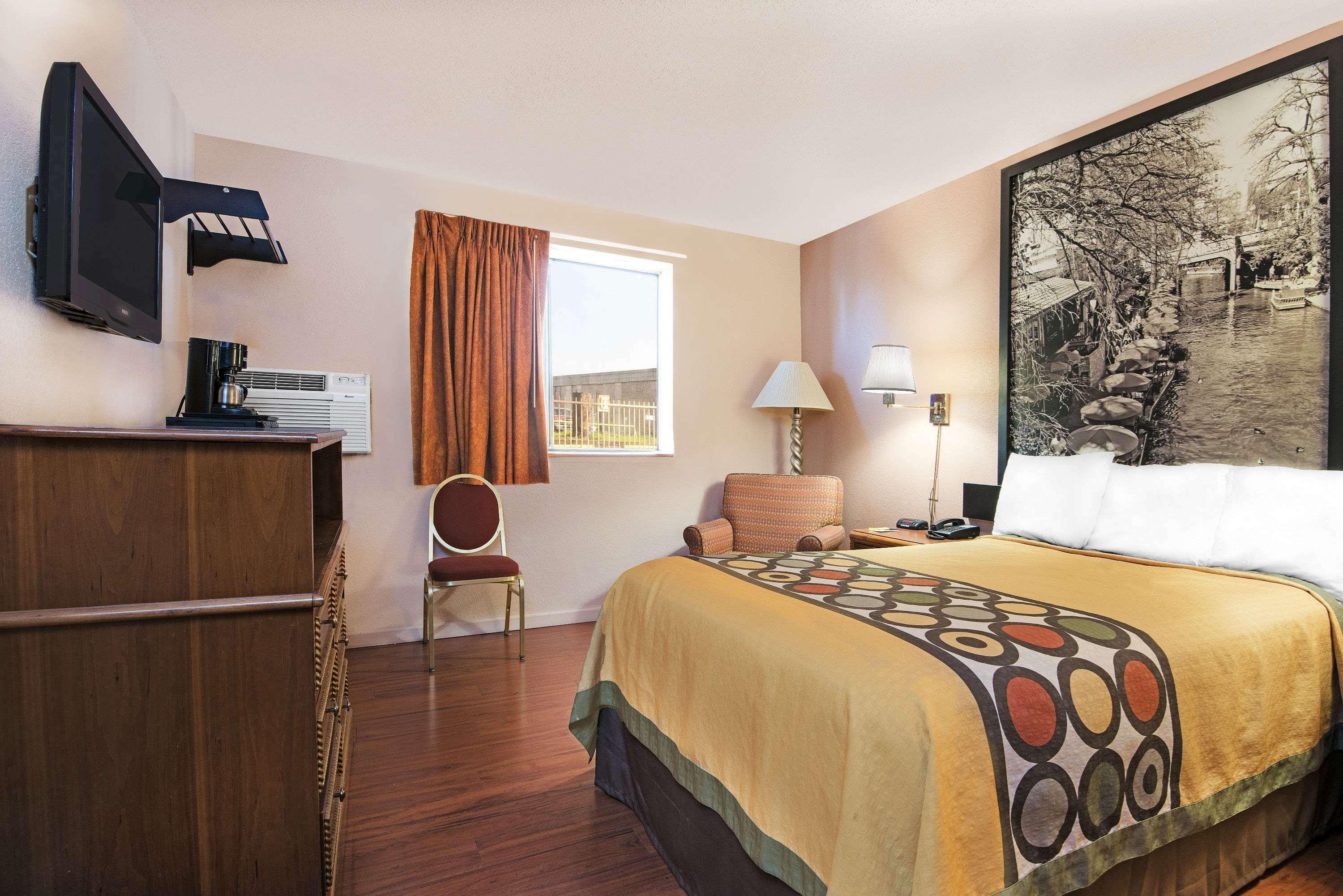 Hotel Super 8 By Wyndham San Antonio/I-35 North Esterno foto