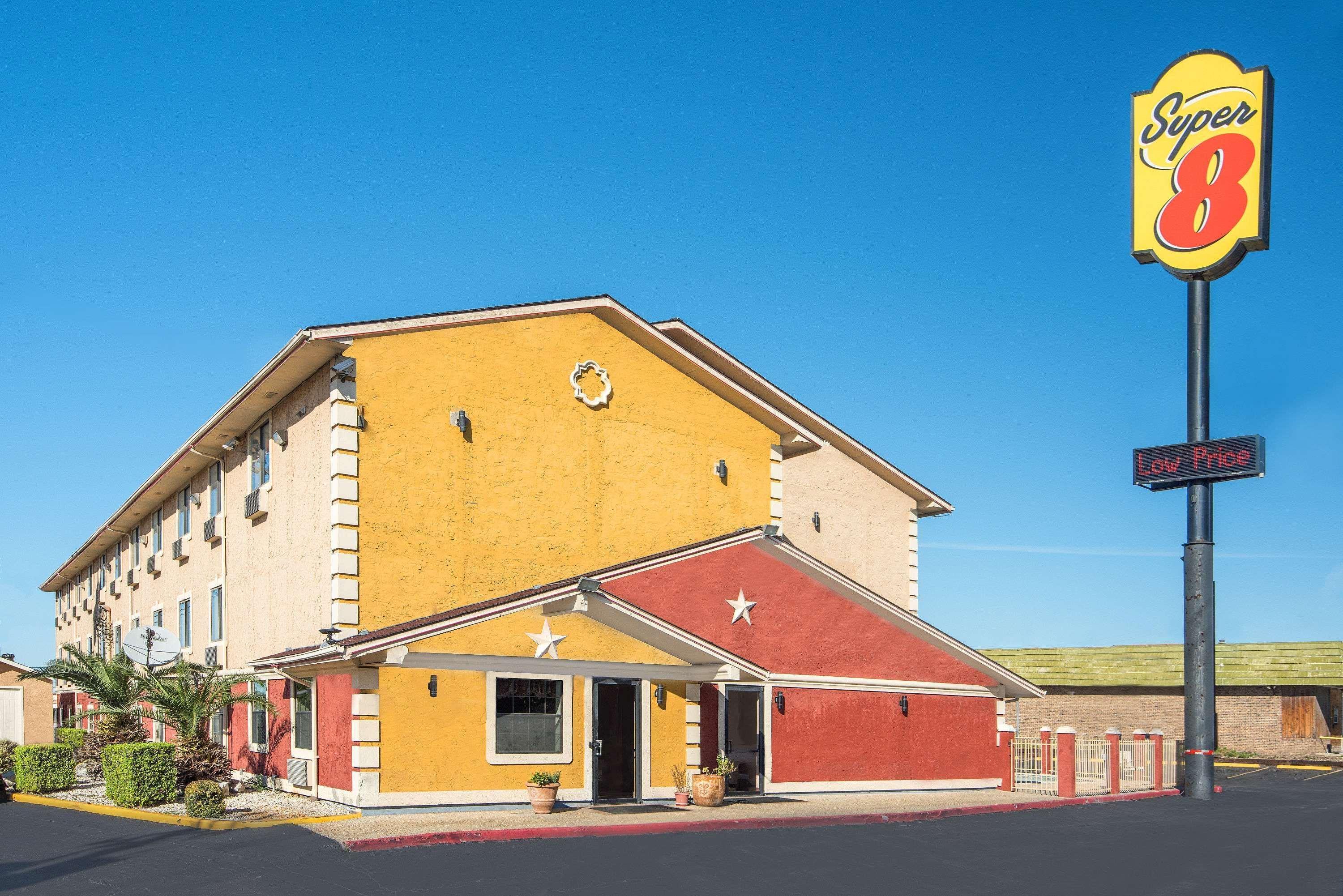 Hotel Super 8 By Wyndham San Antonio/I-35 North Esterno foto