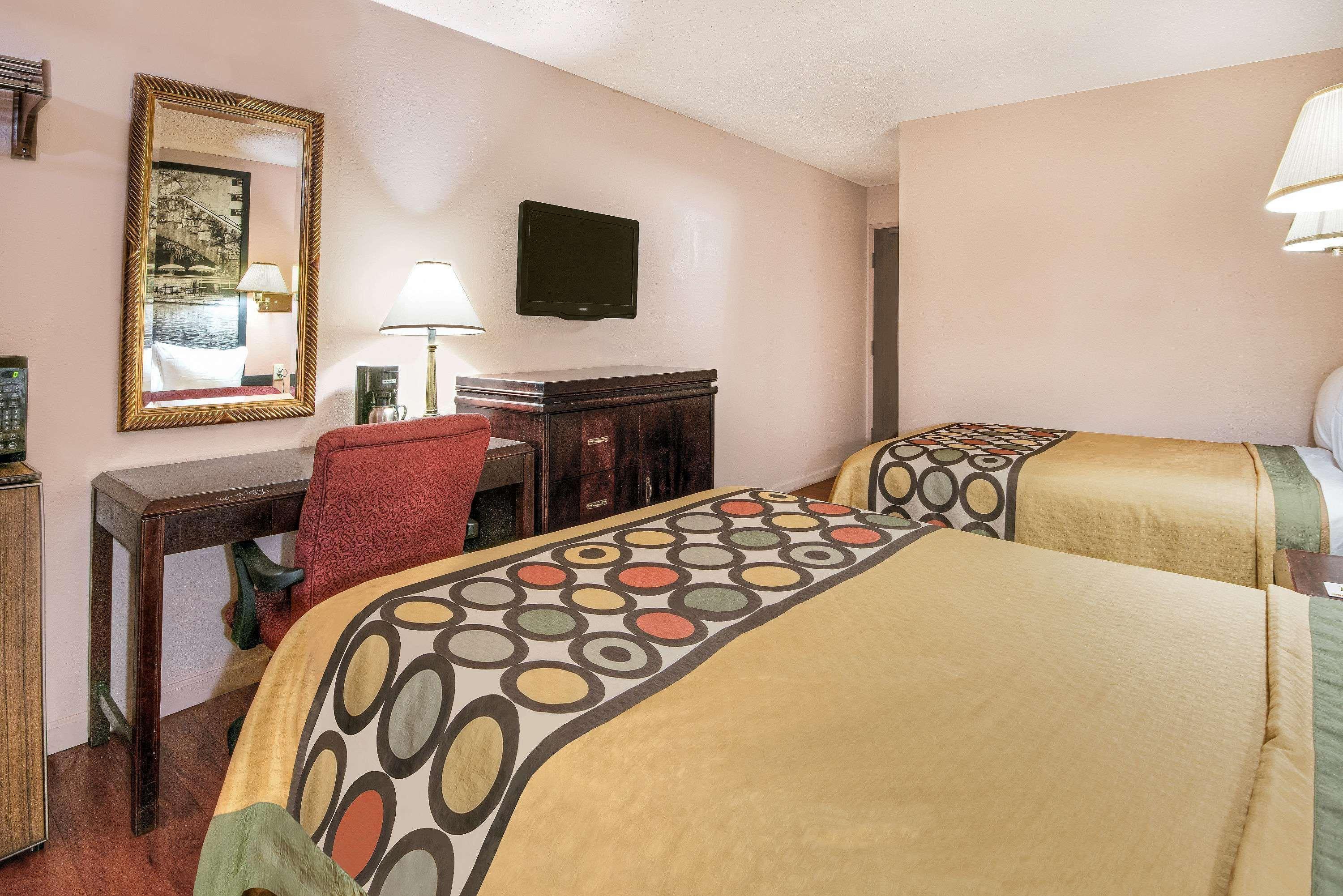 Hotel Super 8 By Wyndham San Antonio/I-35 North Esterno foto