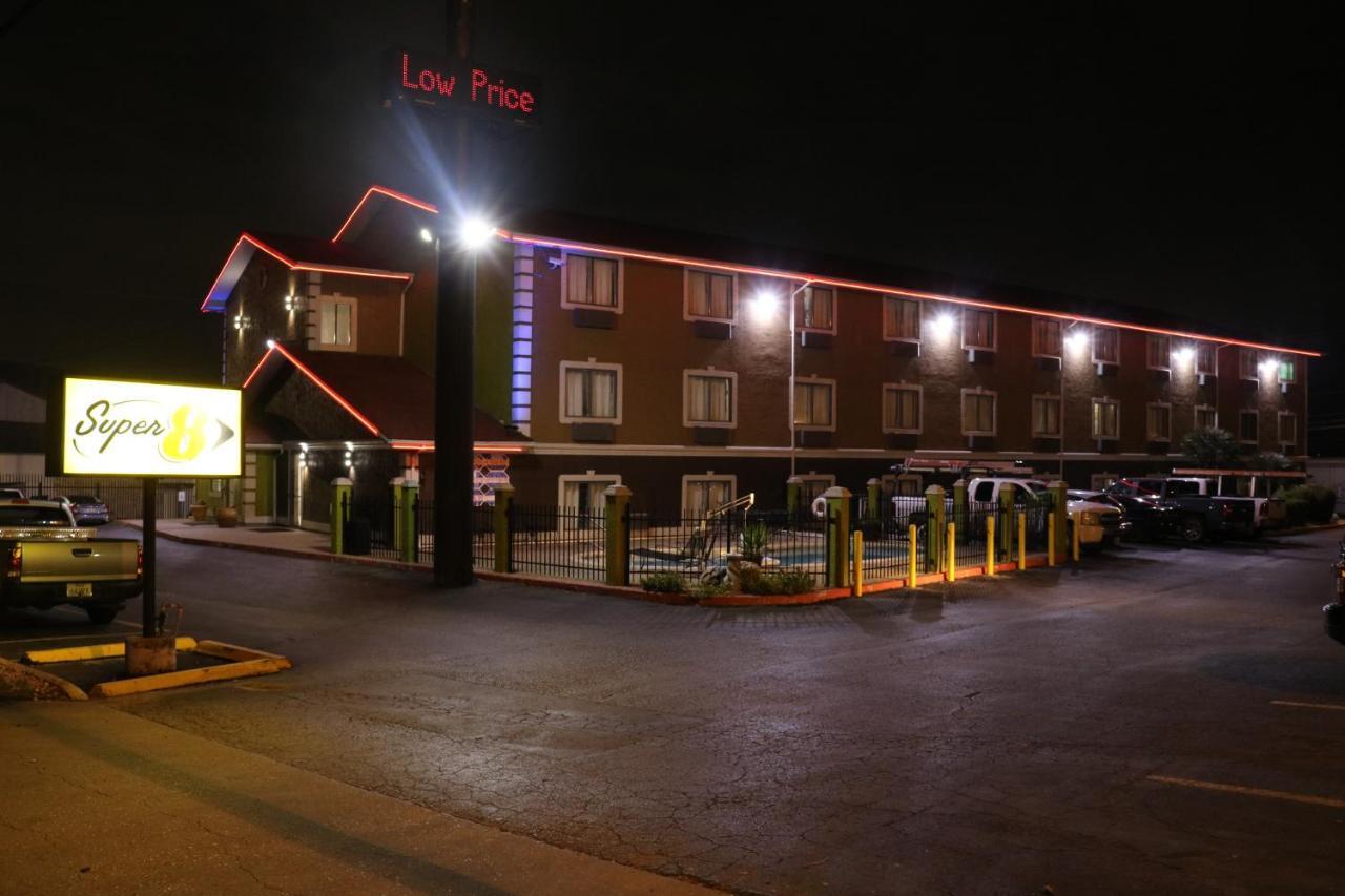 Hotel Super 8 By Wyndham San Antonio/I-35 North Esterno foto
